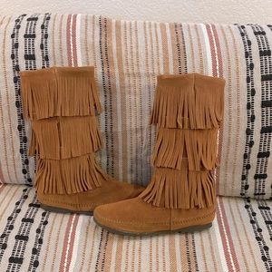 Moccasin boots